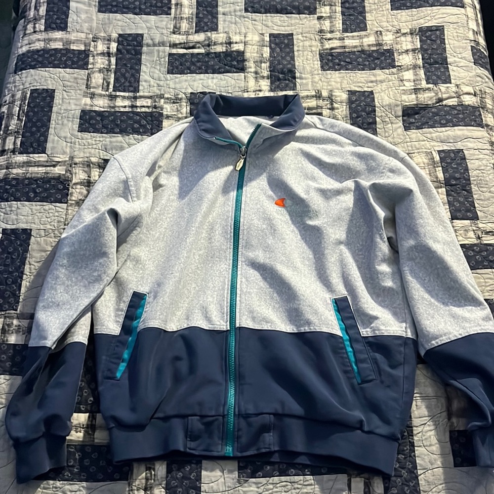 Men’s vintage zip up